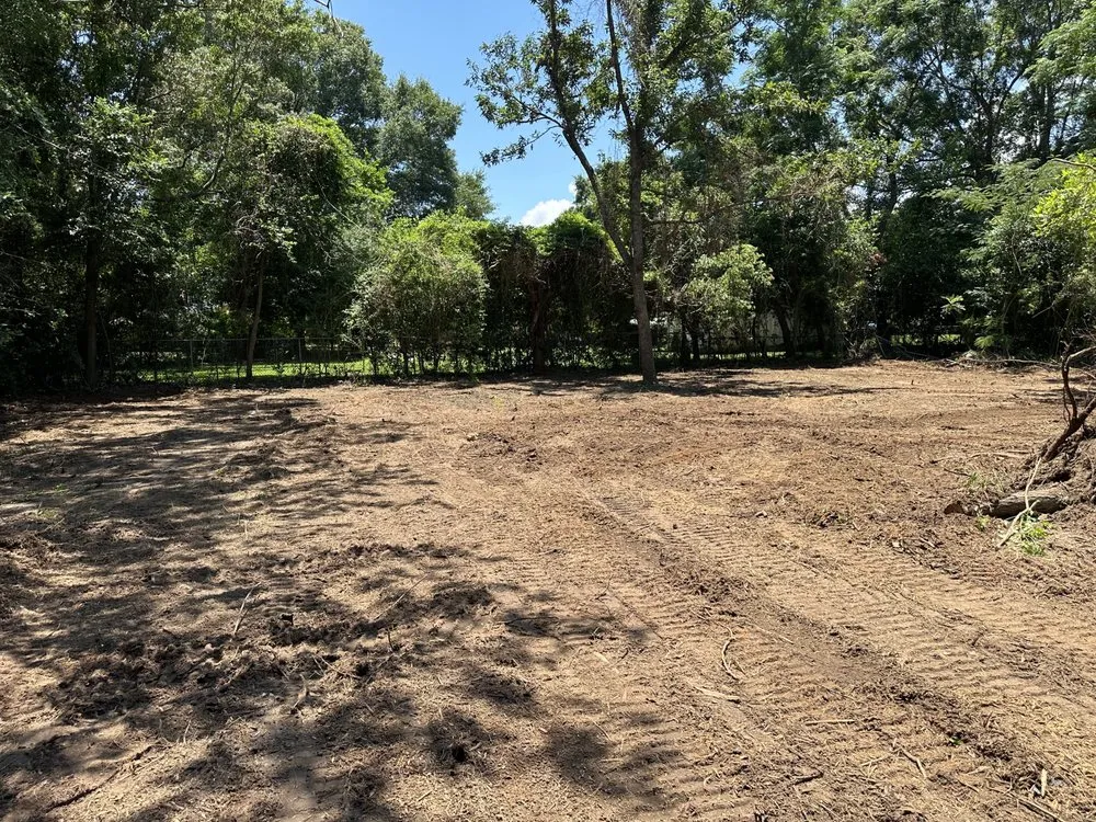 Reliable landscaping services for homes in Mobile, AL by Gulf Coast Landworks