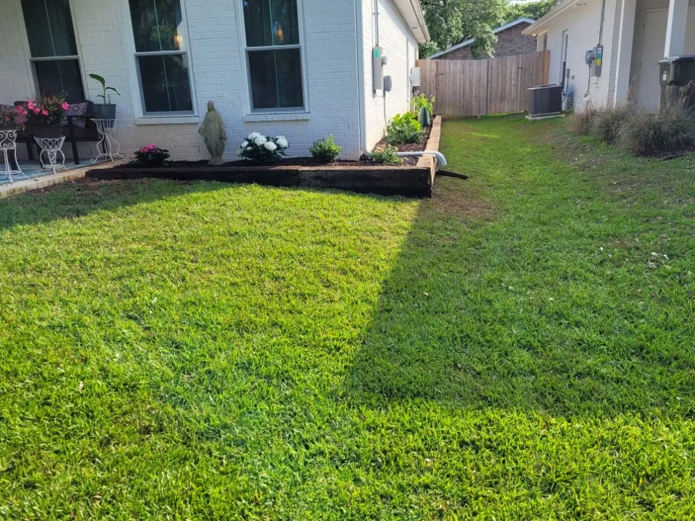 Custom garden landscaping experts serving Pensacola, FL - Gulf Haven Landcare