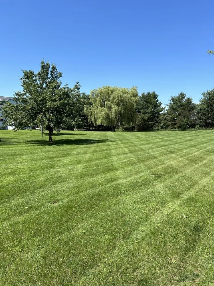 Professional garden landscaping in Little Chute, WI by Gump’s Mow N Go