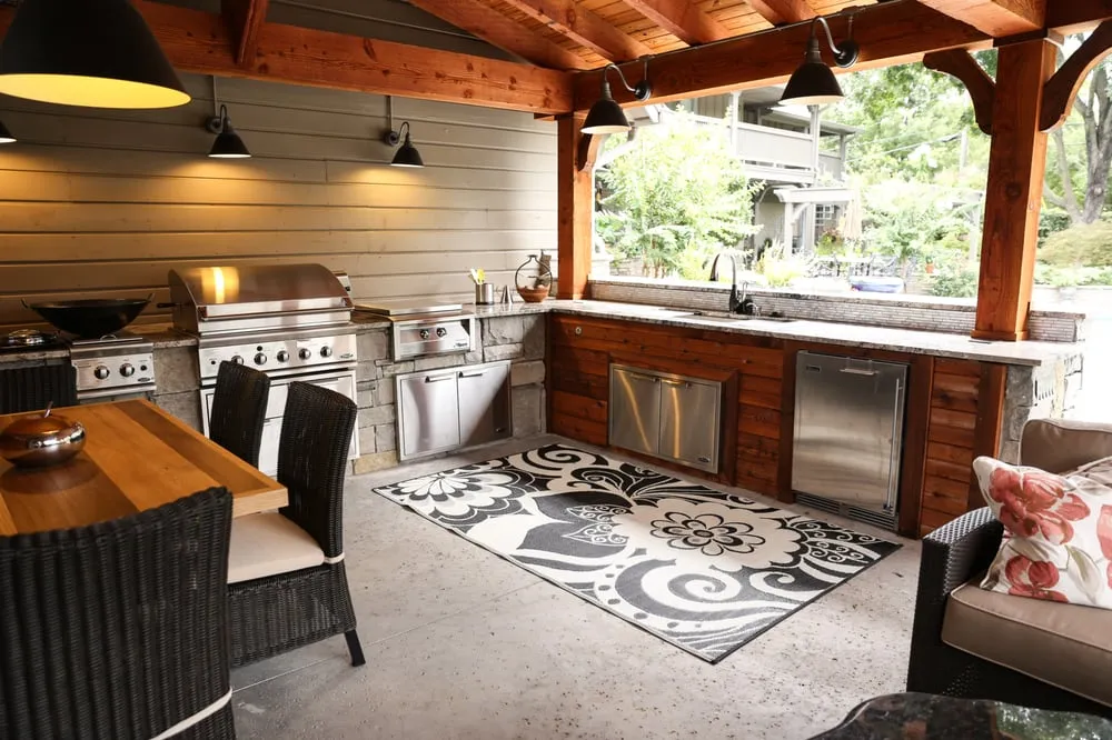 Professional yard maintenance experts serving Tulsa, OK - Gunite Pools of Tulsa