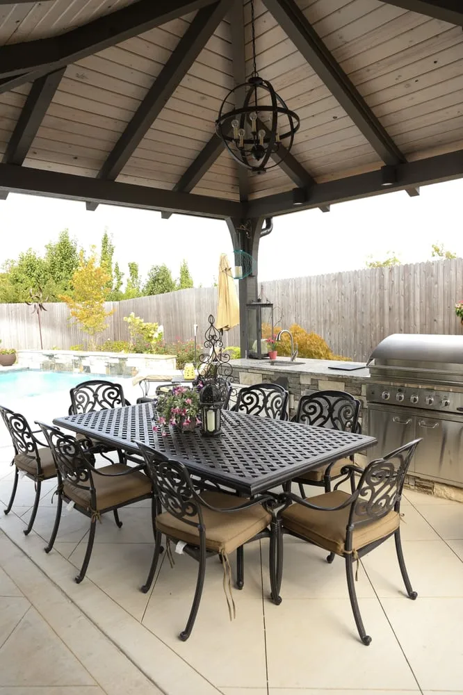 Affordable lawn care service experts serving Tulsa, OK - Gunite Pools of Tulsa