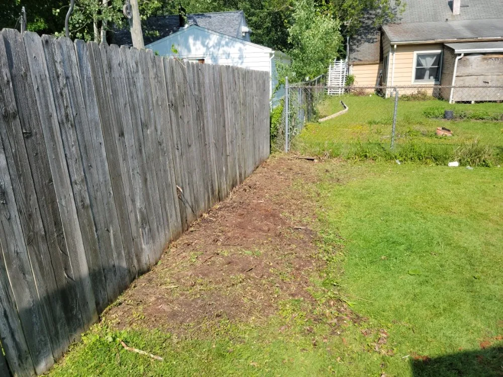 Custom garden landscaping experts serving Youngstown, OH - Gunner's Lawn & Land