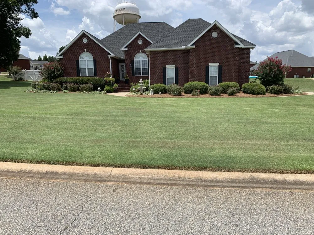 Professional yard maintenance in Fort Valley, GA by Gunny Lawn Care
