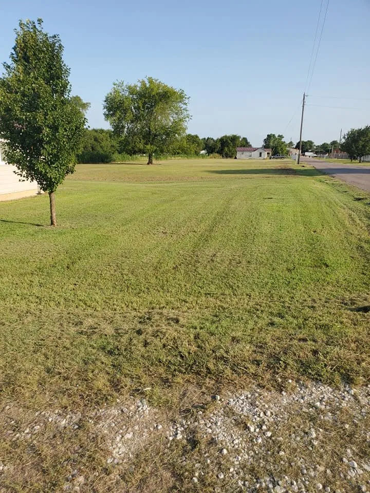 Custom residential landscaping experts serving Sherman, TX - Gun's & Hose's of Texas