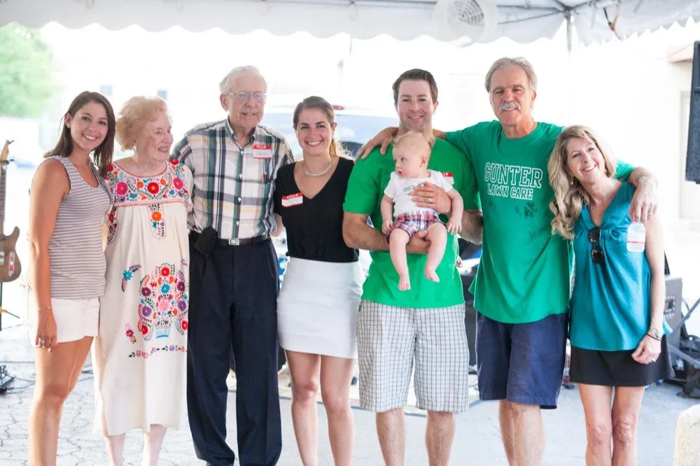 Expert garden landscaping in Kansas City, MO by Gunter Pest & Lawn