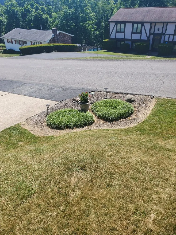 Professional yard cleanup service for beautiful yards across Canonsburg, PA - Guntown Lawn Care