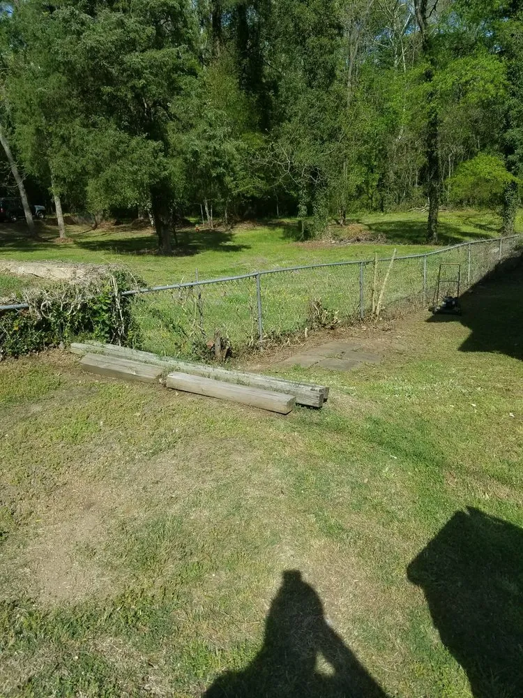 Custom yard maintenance for beautiful yards across Concord, NC - Gus's Landscaping