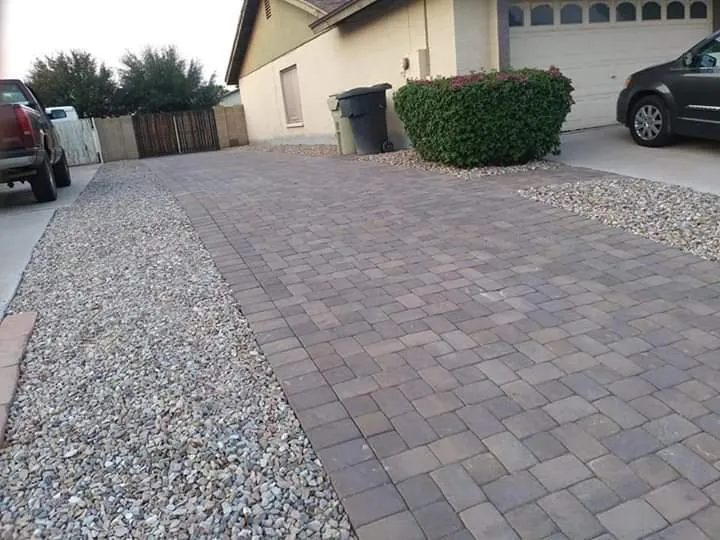 Expert yard maintenance in Phoenix, AZ by Gustavo Hernandez Landscaping