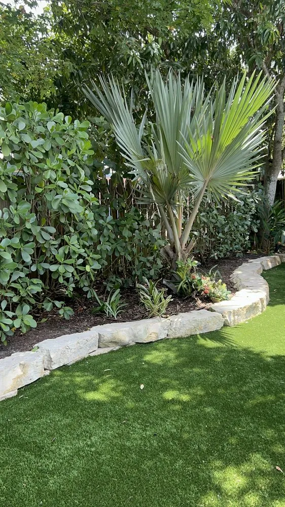 Professional garden landscaping in Fort Pierce, FL - Gustavo Pineda Lawn Care
