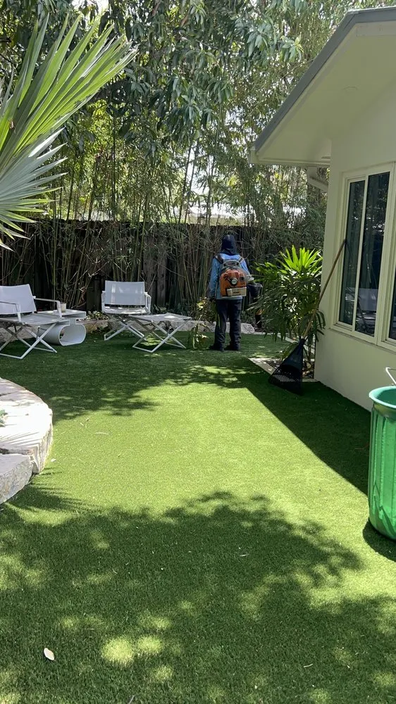 Affordable landscaping services with custom design in Fort Pierce, FL by Gustavo Pineda Lawn Care