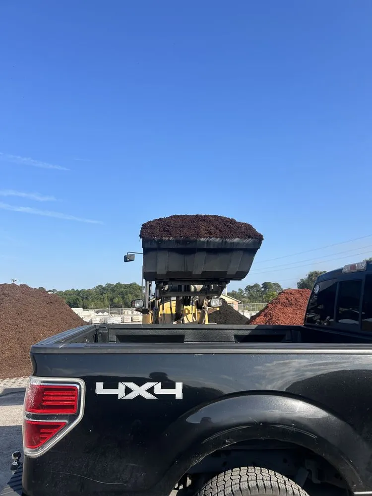 Expert lawn mowing service in Fort Pierce, FL - Gustavo Pineda Lawn Care