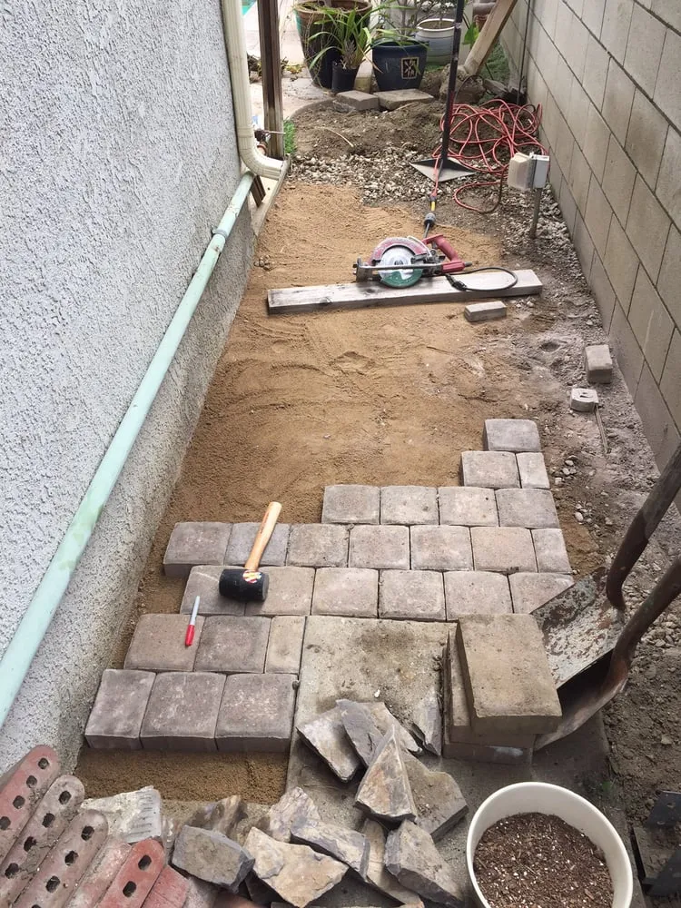 Top-rated lawn care service in Pico Rivera, CA by Gustavo's Landscape