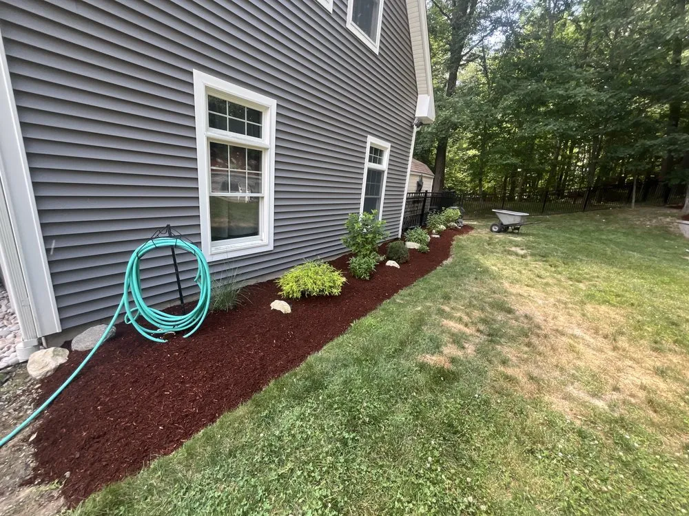Professional yard maintenance experts serving Lynn, MA - Gustavo's Landscaping
