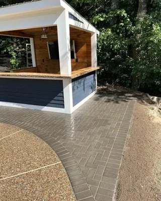 Gustavo's Landscaping Logo