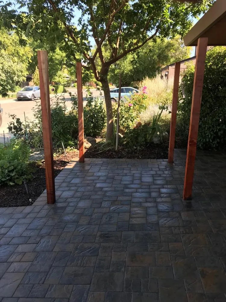 Affordable yard maintenance in Applegate, CA by Gutierrez Landscaping