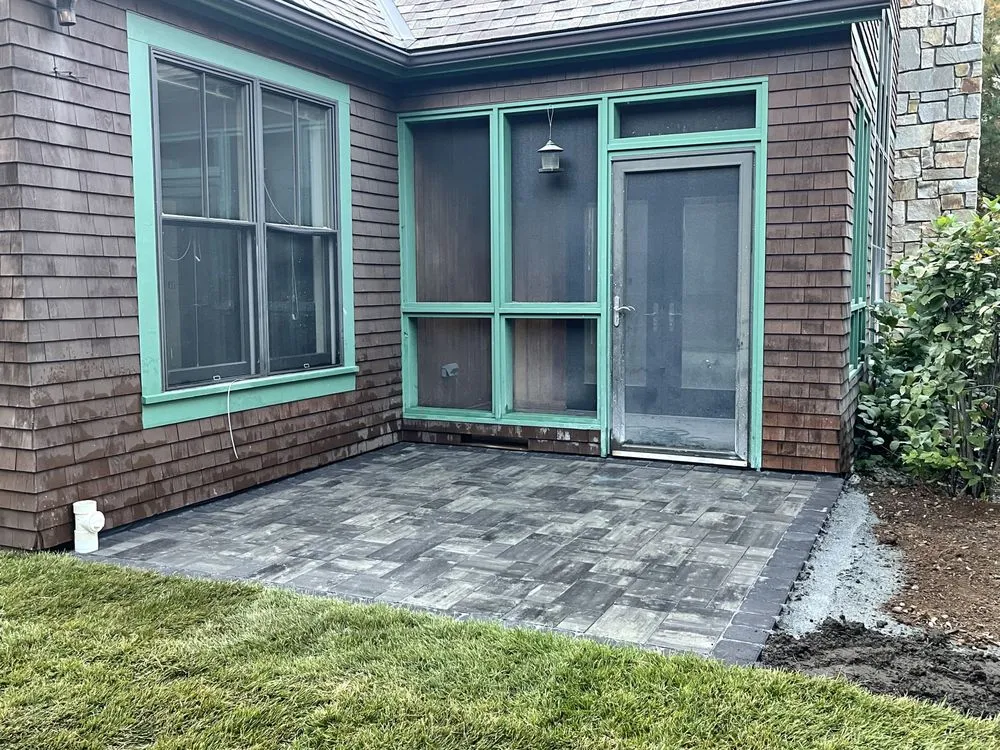 Reliable lawn mowing service experts serving Providence, RI - Gutierrez Landscaping I