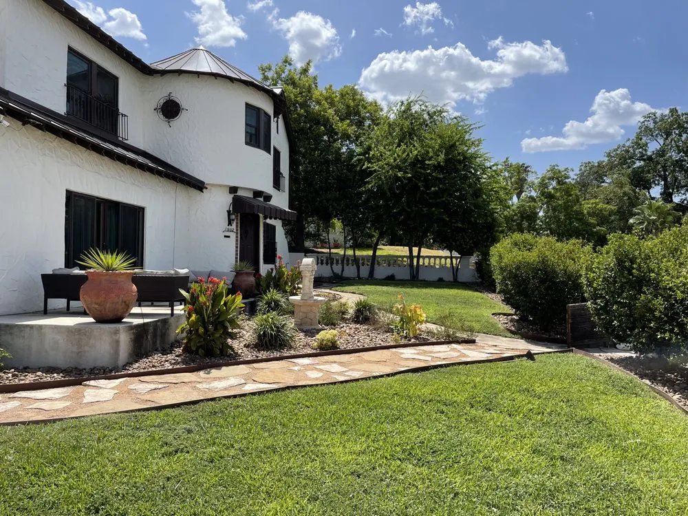 Expert garden landscaping in San Antonio, TX by Gutierrez Landscaping