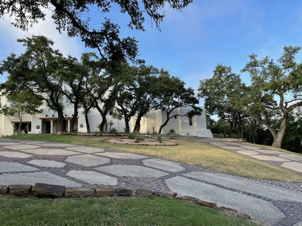 Local yard maintenance for residential properties in San Antonio, TX by Gutierrez Landscaping