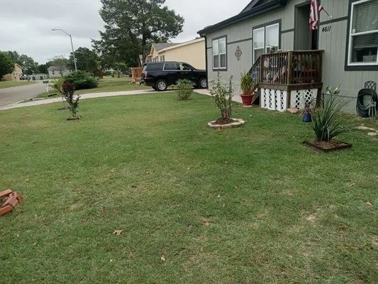 Gutierrez Lawn Care Logo