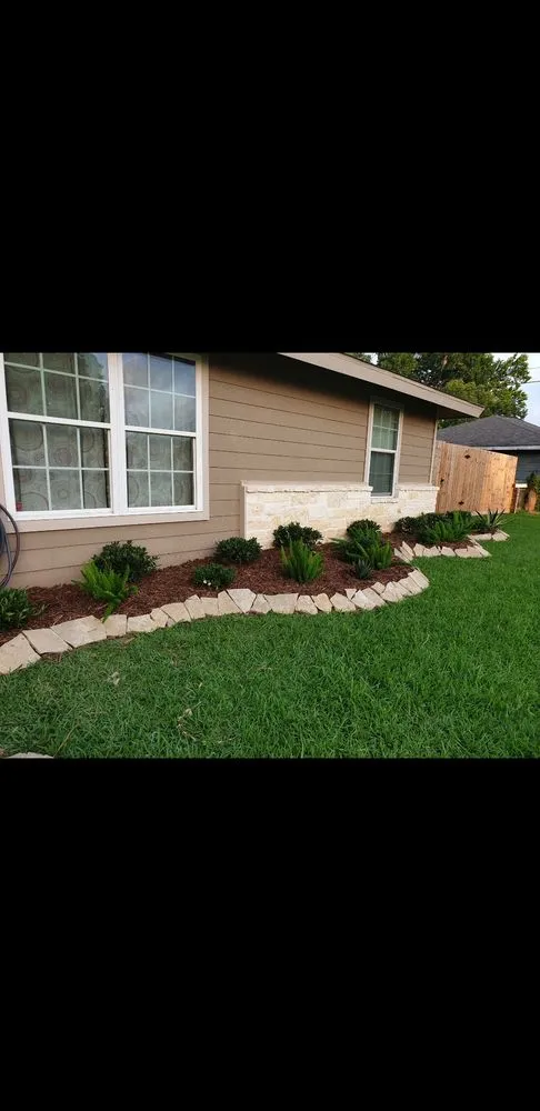 Top-rated lawn care service with custom design across La Marque, TX - Gutierrez Lawn Service