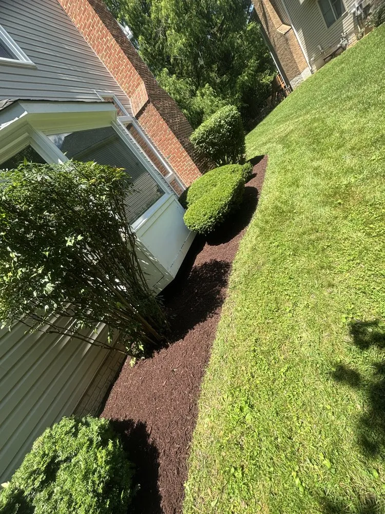Top-rated lawn care service for homes in Gaithersburg, MD by Gutierrez Rivas Landscaping