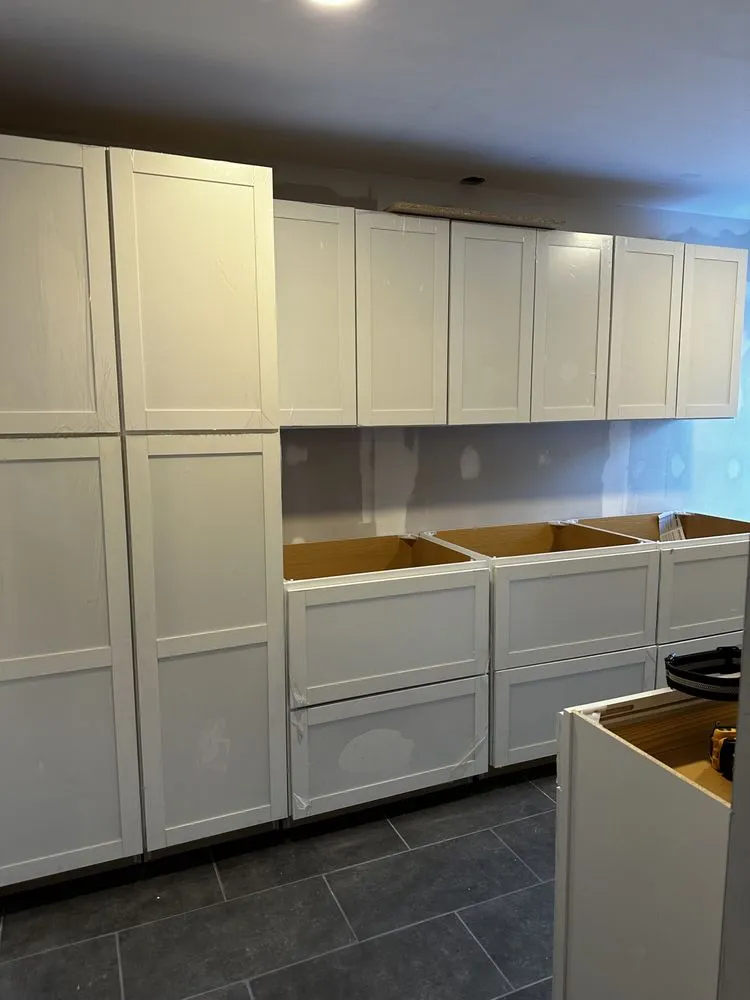 Affordable lawn mowing service experts serving York, ME - GuyontheFly Handyman Extraordinaire