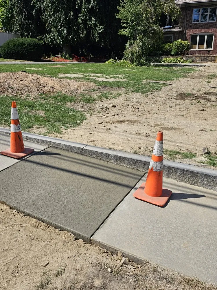 Top-rated yard maintenance for residential properties in Clinton, MA by Guzman Construction