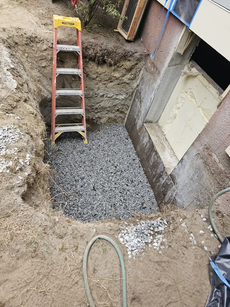 Professional lawn care service in Clinton, MA - Guzman Construction