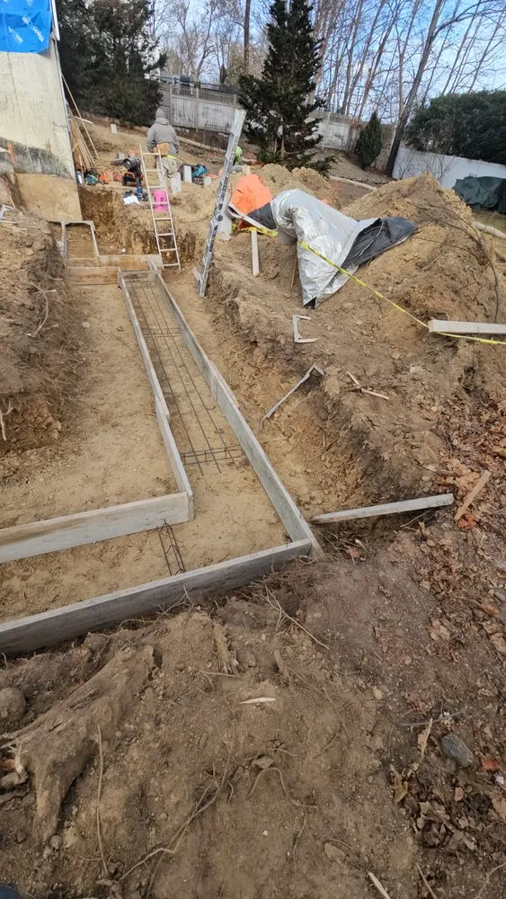 Custom landscape installation experts serving Clinton, MA - Guzman Construction