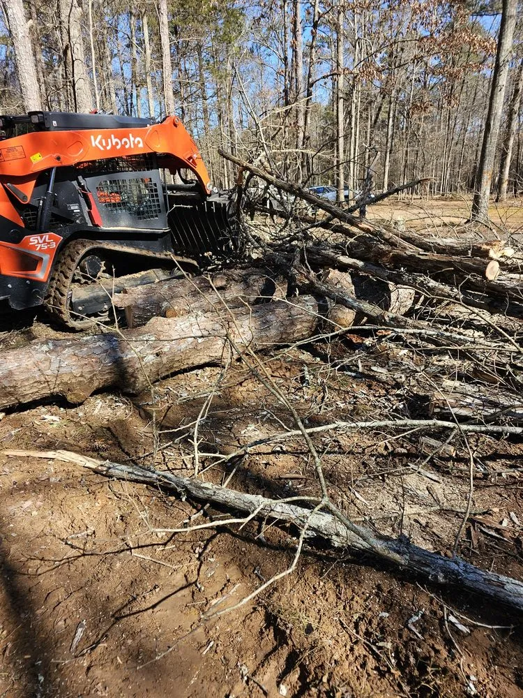 Custom landscape design experts serving Griffin, GA - Guzman Earthworks