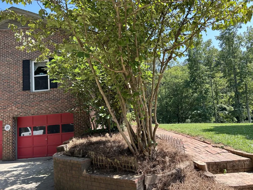 Top-rated outdoor landscaping experts serving Yadkinville, NC - Guzman Landscaping Enterprise