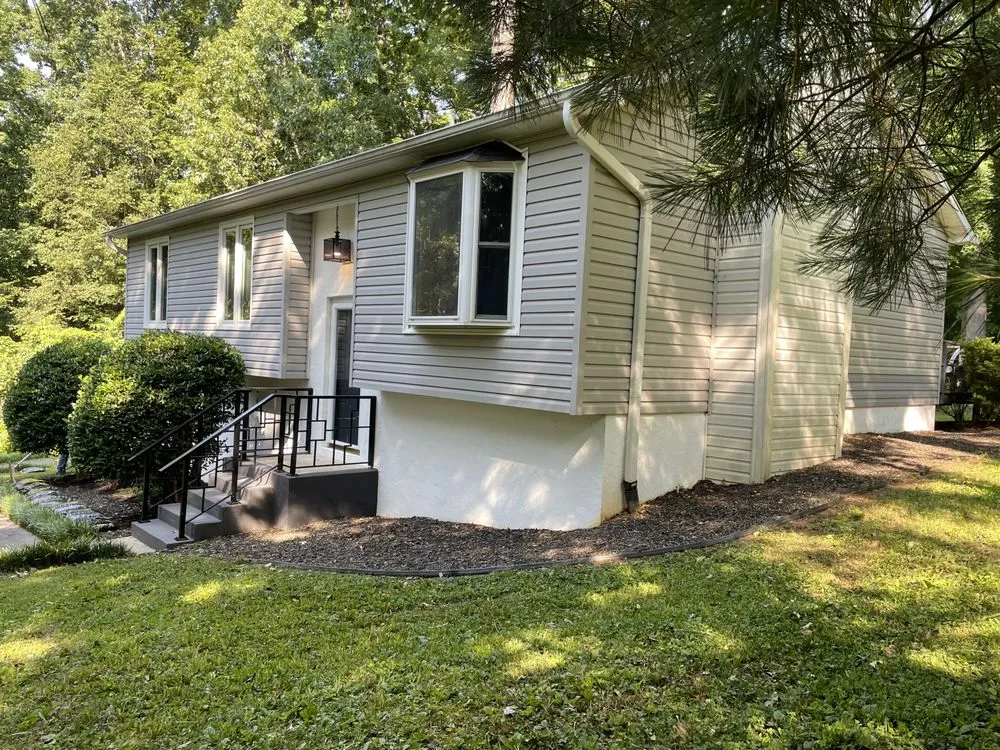 Custom yard maintenance in Yadkinville, NC - Guzman Landscaping Enterprise