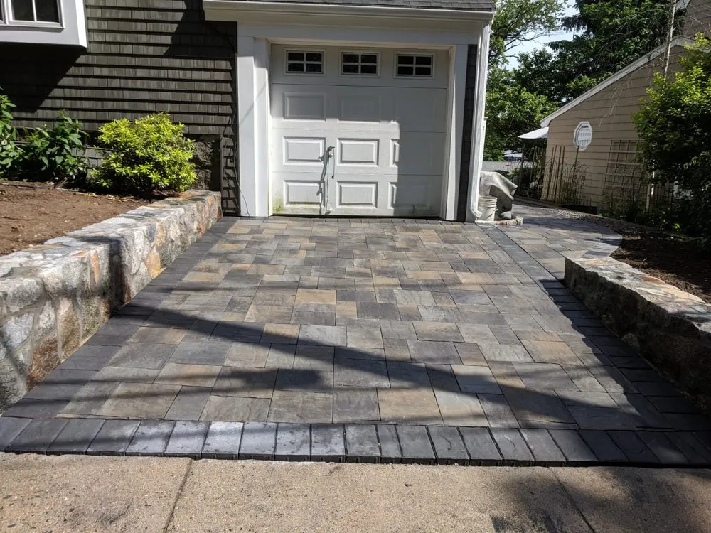 Local yard maintenance in Lynn, MA - Guzman Landscaping