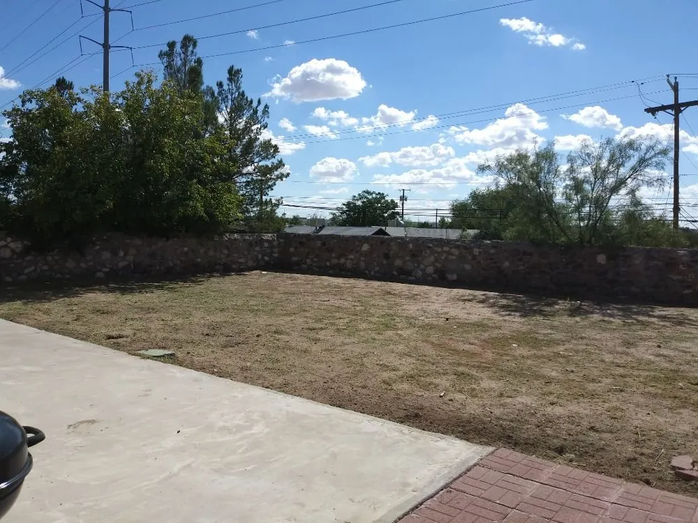 Local yard maintenance in El Paso, TX by Guzman Lawn & Landscape