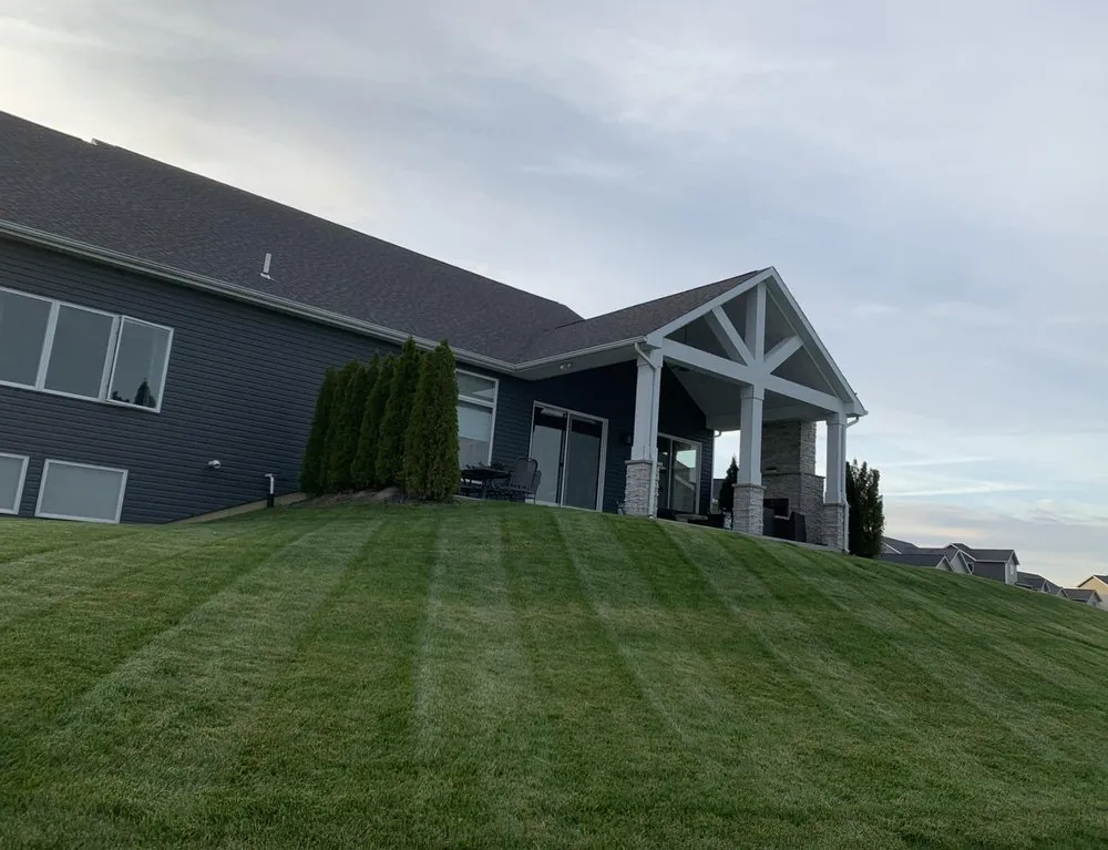 Custom lawn mowing service in Fort Wayne, IN - Guzman Lawn & Landscaping