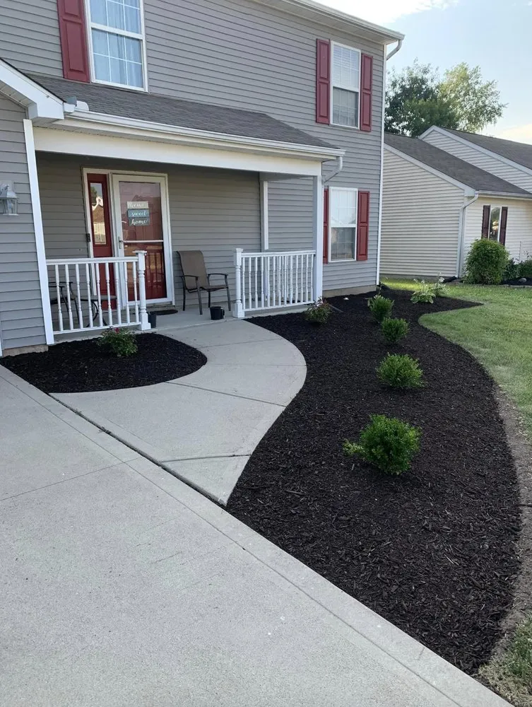 Expert yard cleanup service in Fort Wayne, IN - Guzman Lawn & Landscaping