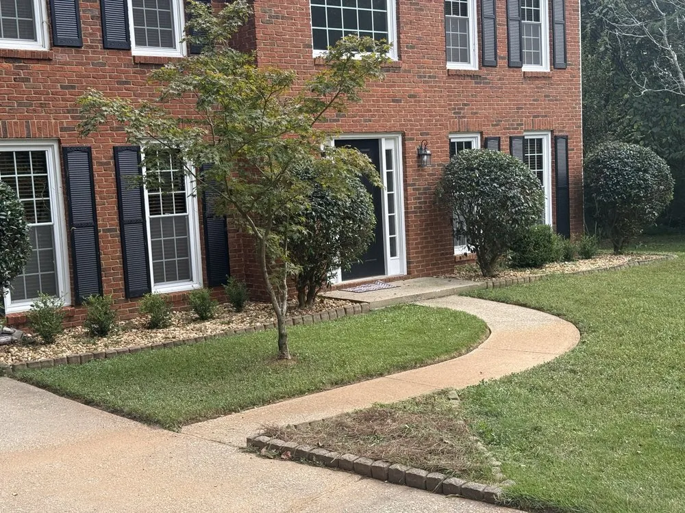 Professional lawn mowing service in Marietta, GA - Guzman Lawn & Landscaping