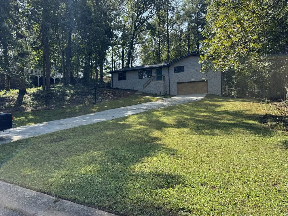 Custom residential landscaping experts serving Marietta, GA - Guzman Lawn & Landscaping