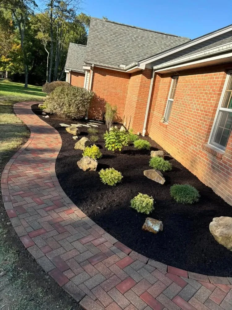 Expert landscape installation experts serving Eatonton, GA - Guzman Service Los Brothers Lanscaping