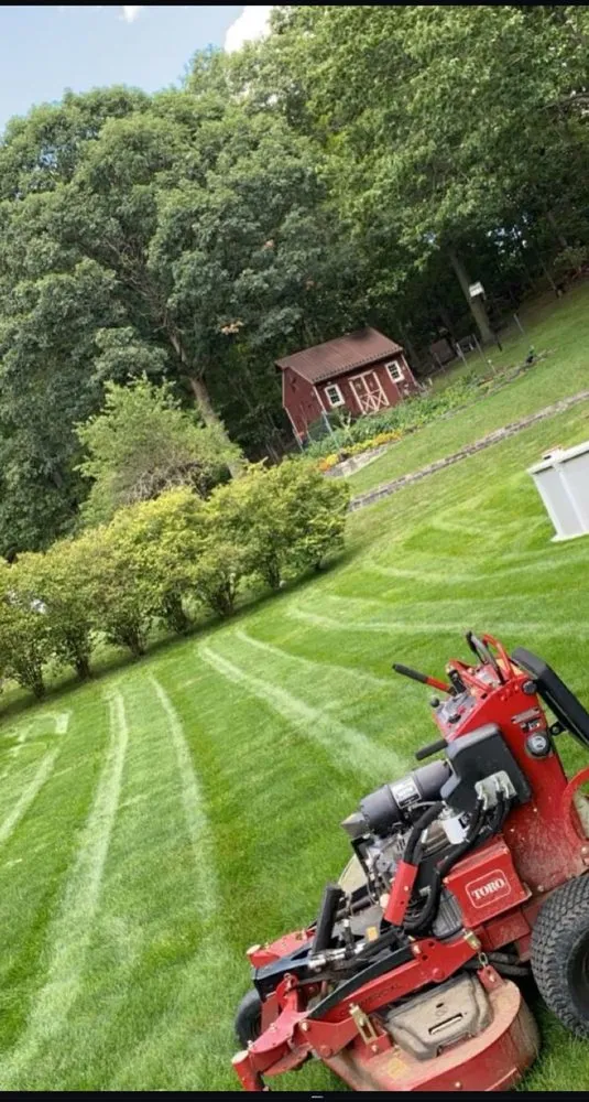 Local outdoor landscaping experts serving Eatonton, GA - Guzman Service Los Brothers Lanscaping