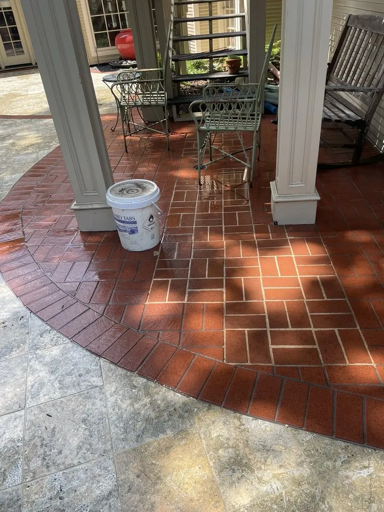 Affordable lawn mowing service experts serving Houston, TX - Guzman's Landscaping & Lawn Services