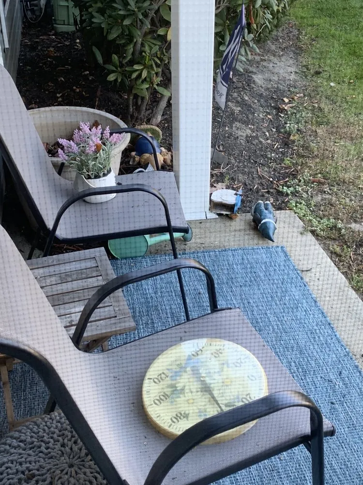 Expert outdoor landscaping experts serving Sicklerville, NJ - Guzzo Maintenence & Landscapin G