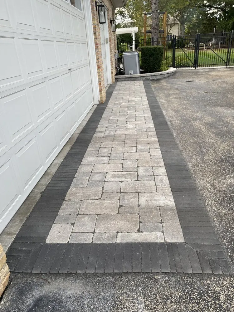 Custom landscaping services in Libertyille, IL by GV Landscaping