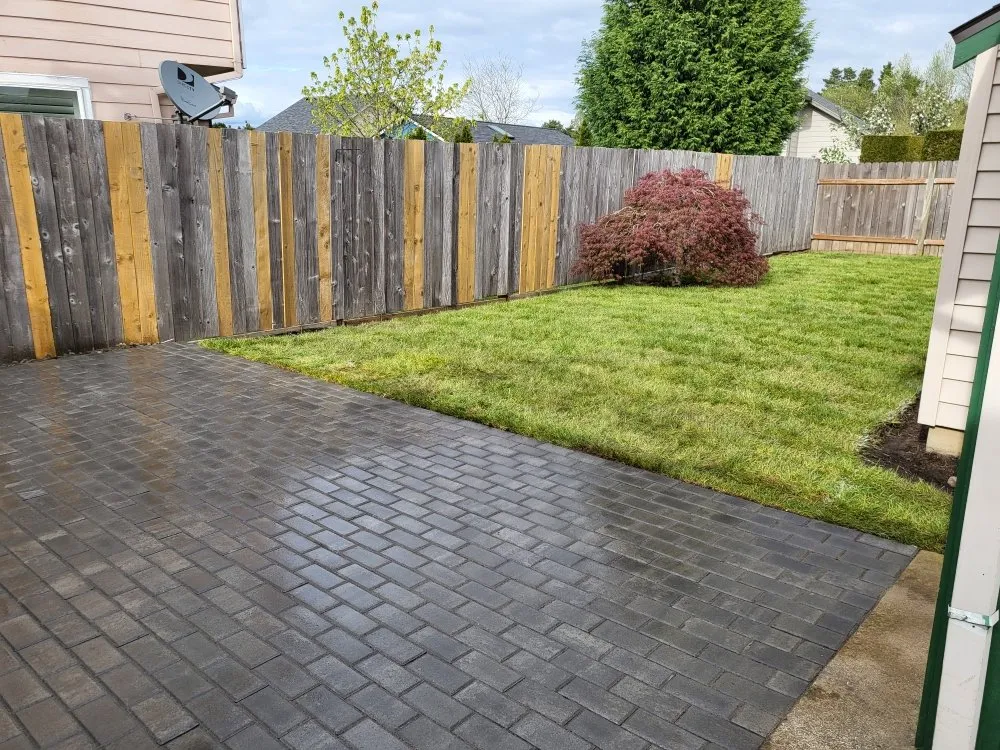 Custom garden landscaping experts serving Woodburn, OR - G&V Lawn Care