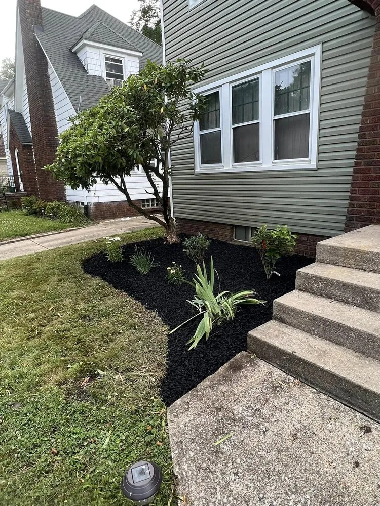 Professional residential landscaping for homes in Doylestown, OH by GW Landscape & Fence