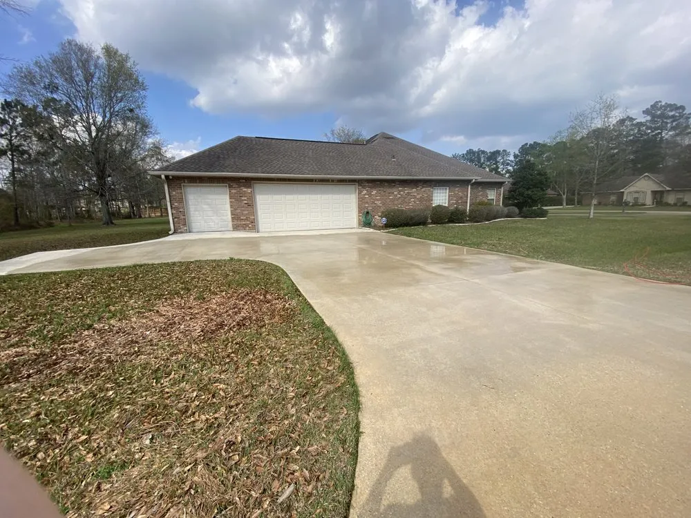 Professional lawn mowing service in Hammond, LA by GWB Pressure Washing