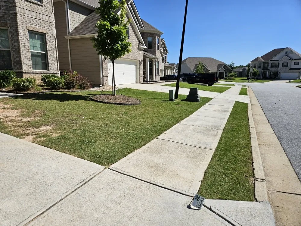 Reliable lawn care service in Buford, GA by Gwinnett Lawn Pros