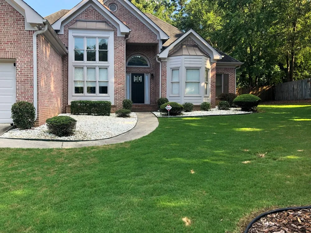 Custom lawn mowing service in Dacula, GA - Gwinnett Lawns