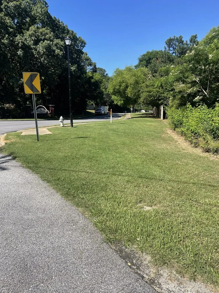 Custom yard maintenance near you across Dacula, GA - Gwinnett Lawns