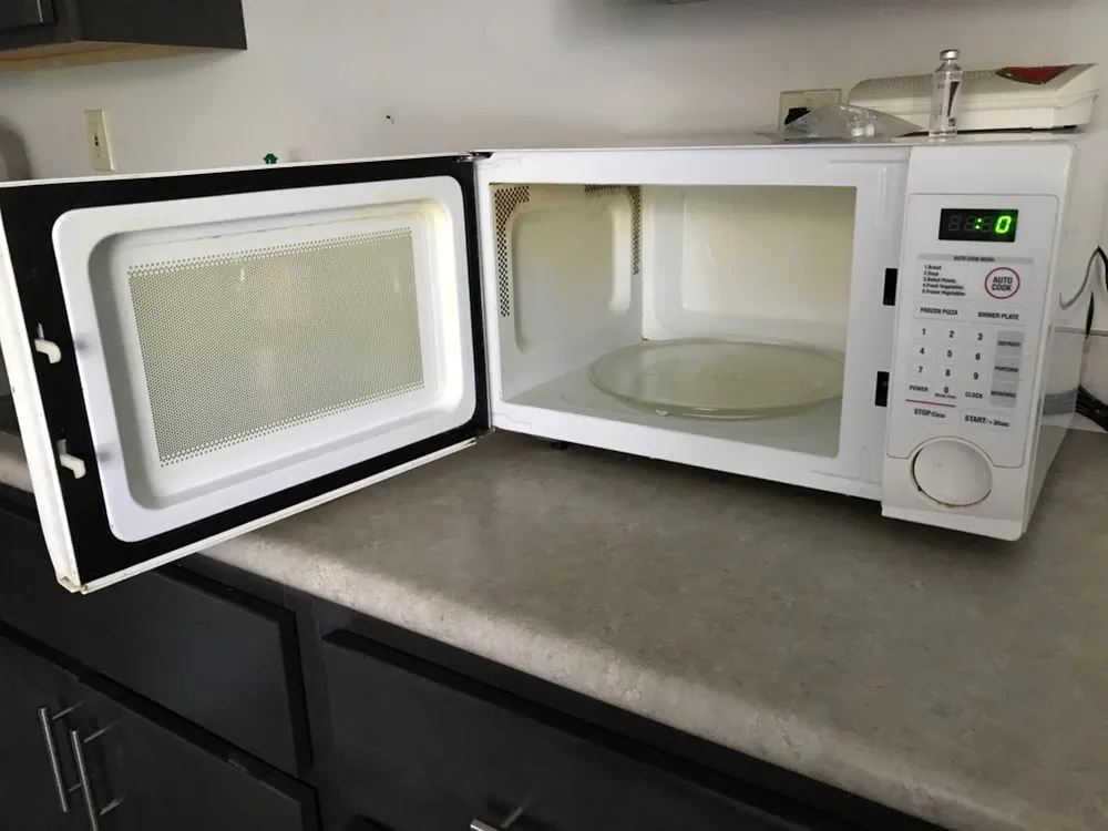 Trusted yard cleanup service in Newark, NJ - H & A Causey Cleaning Services